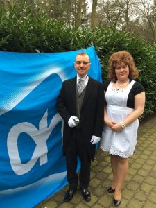 Butler Joep en zus Janny