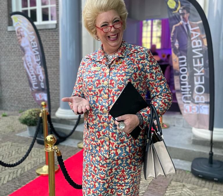 Reinildis presenteert Boekenbal